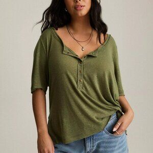 Torrid top - 3 3X 22/24 olive green henely - torrid t shirt - torrid shirt NWTs